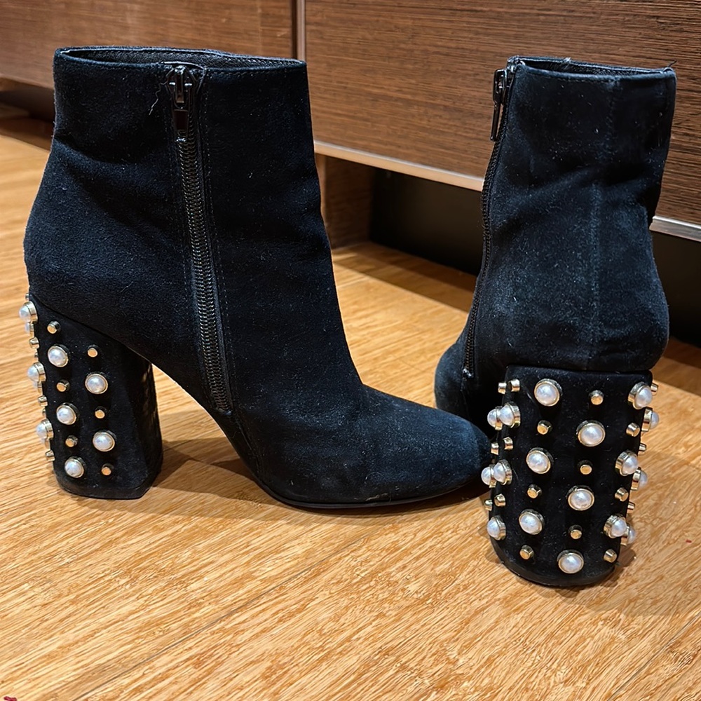 Steve Madden Suede pearl Studded Booties